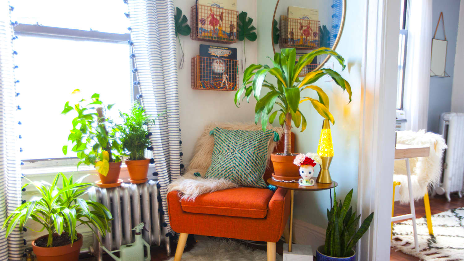 Lava lamp children's room hotsell